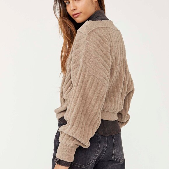 Free People Soft and Cozy Neutral Sweater NWT - Picture 3 of 3